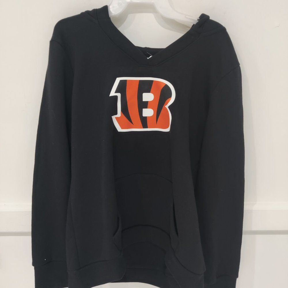 NWT Team Apparel Women's NFL V-Neck Bengals Hoodie Black Size S $65 CC215